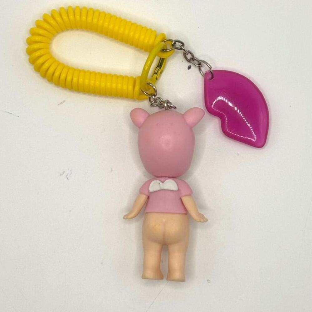 New Unbranded Kewpie/Angel Collectible Mini Figure, Pink Pig Keychain - Picture 2 of 2